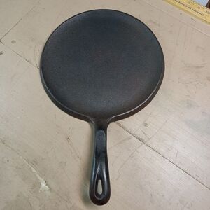 10" Wagner 1891 cast iron griddle
